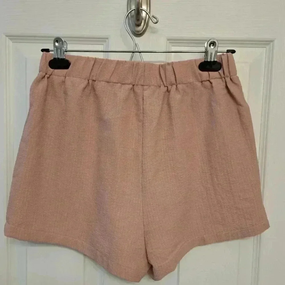 ❤️ Shein Tan Coloured Lightweight  Seersucker Shorts - Picture 3 of 8